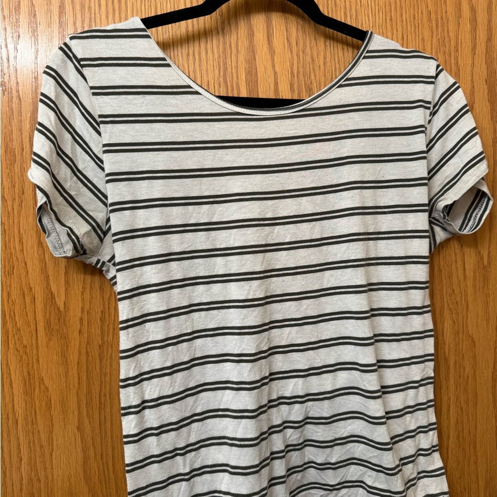 Rue21 Black and White Striped Short Sleeve Tee